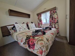 Stunning Pet Friendly 2 bed StaticCaravan in Clarach Bay 2017 model - 3