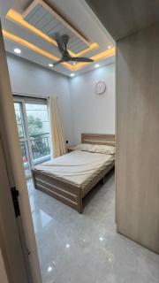 Stylish City Retreat Modern Urban Escape - 7