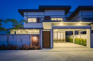 Super Luxury 4 Bedroom Private Pool Villa with Jacuzzi, Near 711, 10 minutes to Walking Street and Pattaya Beach - MT4 - 6