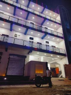 radhey radhey hotel - 1