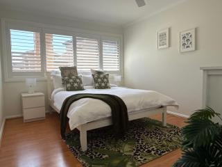 Miranda Retreat Stylish 1-Bedroom Near Cronulla & Sydney Airport - 7