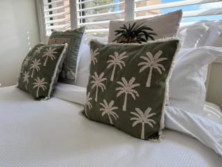 Miranda Retreat Stylish 1-Bedroom Near Cronulla & Sydney Airport - 6