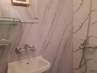 Бюджетна стая за двама - 8