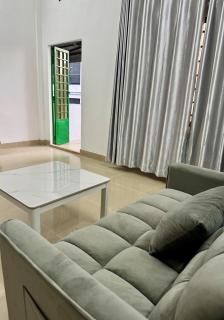 Lilly travel on budget- Bassac land - 0