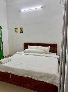 Lilly travel on budget- Bassac land - 2