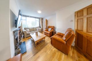 Pass the Keys 3-Bedroom Home in Chelmsford Sleeps 7 - Great Baddow - 1