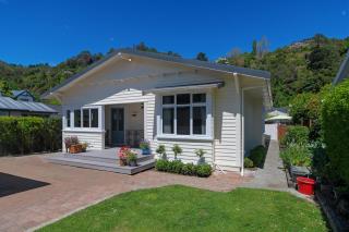 The Nile Street Bungalow - 6