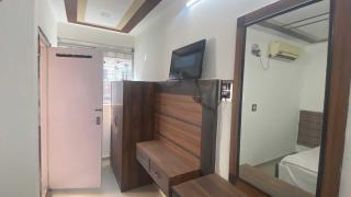 Hotel O Galaxy Inn - 8