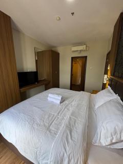 Aston Apartment 16-07 - 9