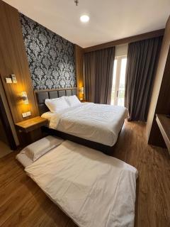 Aston Apartment 16-07 - 3