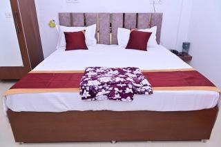 SPOT ON Happyness Restaurant - 5