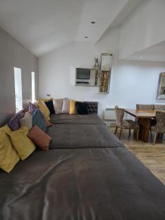 Contractor Bookers Liverpool City Centre - 8