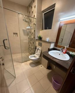 3BR Seaview Nyali Apartment with Pool & Gym - 5