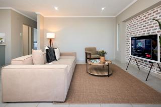 3 Bedroom Montecasino House - 6