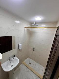 7havenThe Middle East - 4