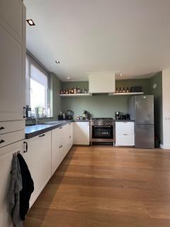 Prachtige, lichte condo met balkon - 7