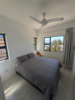 JBay Seaview House - 8