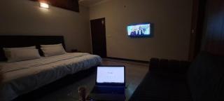 Airways B&B Islamabad Free Airport Pick and Drop - 5