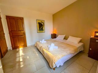 Charming house in Oppede - Swimming Pool & Tranquility - 2