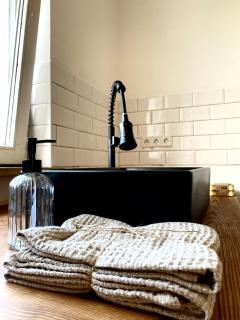 Uriges Apartment 60qm in einem alten Häuschen am Waldrand - 10km bis Würzburg - 1