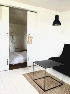 Uriges Apartment 60qm in einem alten Häuschen am Waldrand - 10km bis Würzburg - 9