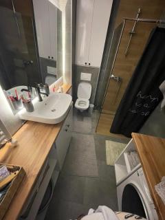 Apex Apartments Skopje - City Center - TV & Wi-Fi - 2