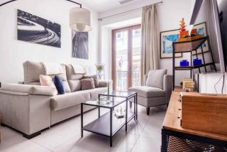 Alzhara Suites I Triana 4 Pax Balcón WiFi - 0