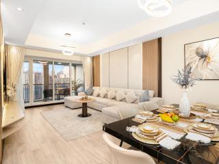 New Renovate Huge Flat w Canal & Burj Khalifa view - 1