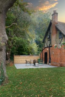 Amos Lodge Deluxe Accommodation - 3