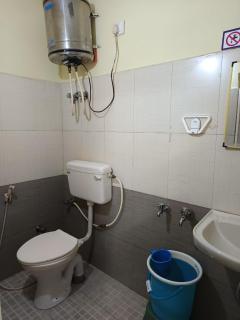 ooty-mystique inn - 5