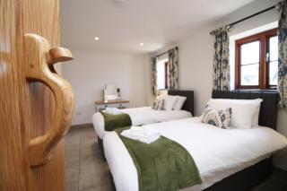 Argoed Barn and Vineyard - 3