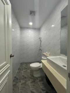 Charming 4-bedroom townhome in vibrant Phnom Penh! - 4