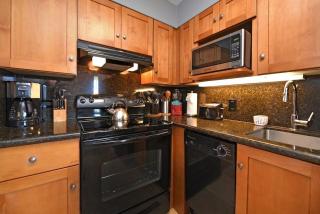 Paki Maui 207 · PM 207 BeachFront 1BD w Ocean View - 8