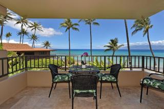 Paki Maui 207 · PM 207 BeachFront 1BD w Ocean View - 4