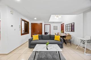 Spacious 5BR Apt with Maid's Room on JBR Beach Near Mall and Metro - By Sunkissed Holiday Homes - 1