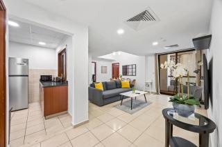 Prime Spacious 5 Plus 1 BR Apt On JBR Beach near Metro ,Walk to The Mall, Dining & Entertainment - By Sunkissed Holiday Homes - 3