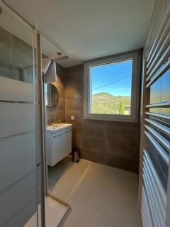 5 bedroom house, office, laundry room - 8