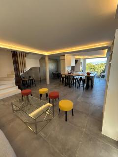 5 bedroom house, office, laundry room - 4