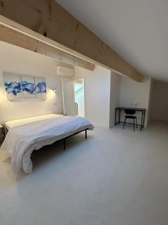 5 bedroom house, office, laundry room - 3