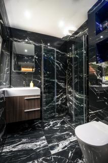 Amos Lodge Deluxe Accommodation - 9