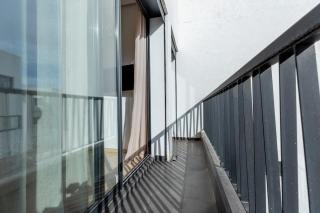 Modern & Calm Studio - 6