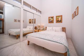 Kulakane 306 · KK 306 Remodeled BeachFront 2BD w Ocean Views AC - 7