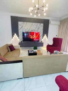 Sleek 3BR in Victoria Island - Business or getaway - 0