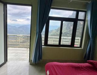 Placement For Cloud Hunting - 1