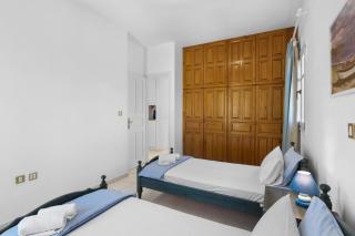 Anthoula's Sea View Apartment - 4