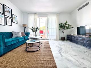 Carihuela Playa Los Nidos 1 - 5