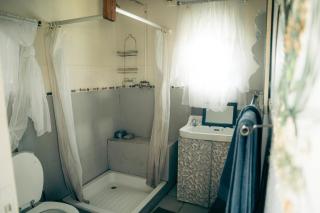 Self-catering Furnished Holiday Cottage to rent Coffee Bay - 8