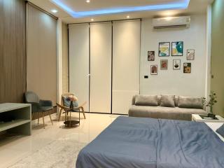 Ellie House Phuket Old Town - 1