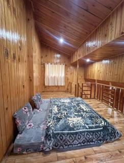 Cedarwood Cottage - 1