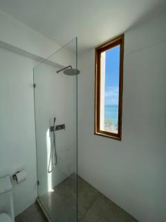 Modern Seaside Retreat, 3BR, Unbeatable Views - 6